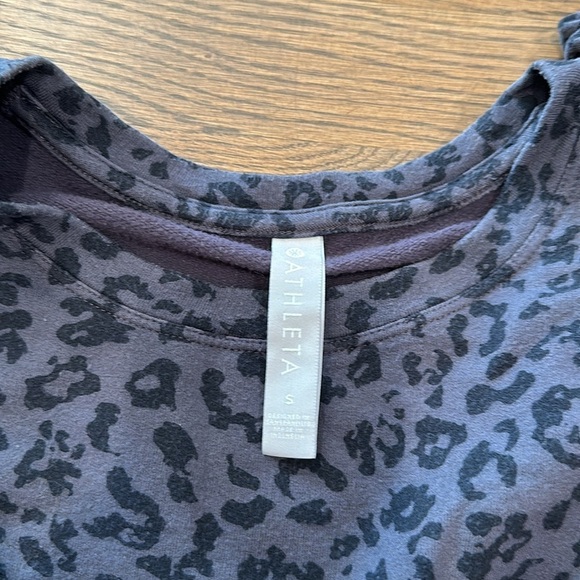 Athleta Women’s Gray Cheetah Crewneck - Size Small - Picture 3 of 4